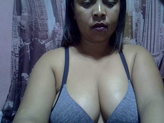 bigass-tits online show from August 6, 7:35 pm