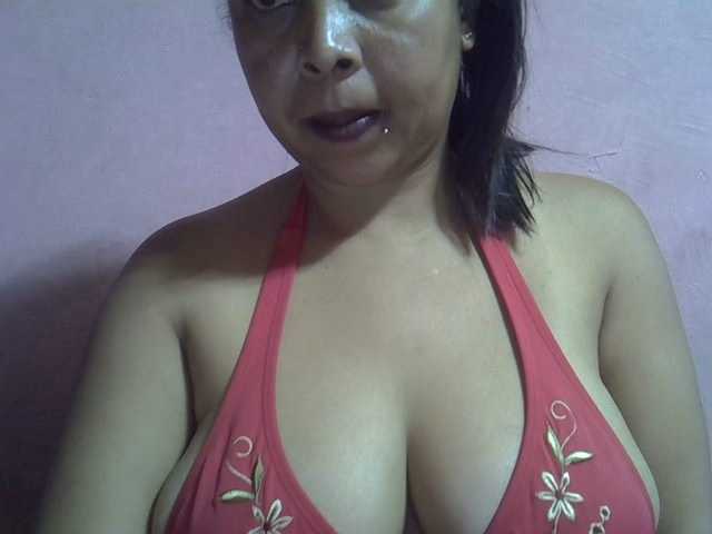 bigass-tits online show from August 12, 11:23 am