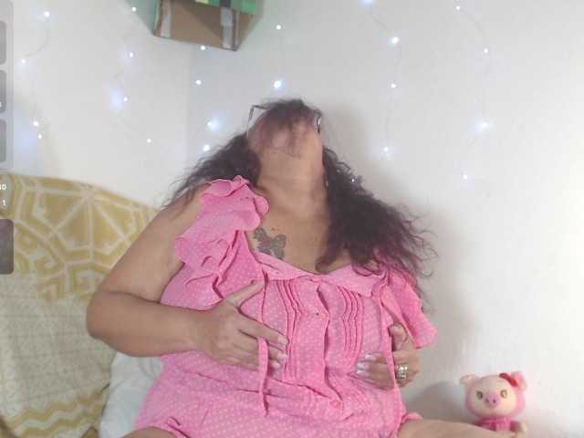 birdydavis69 online show from August 14, 3:15 pm