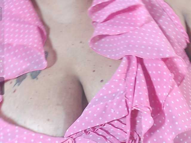 birdydavis69 online show from August 14, 4:21 pm