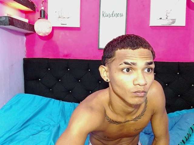 blacktwinks online show from August 8, 2:11 am