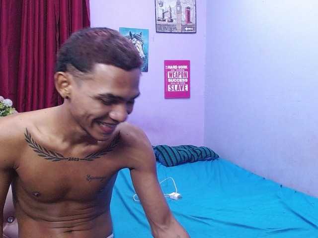 blacktwinks online show from August 13, 4:37 am