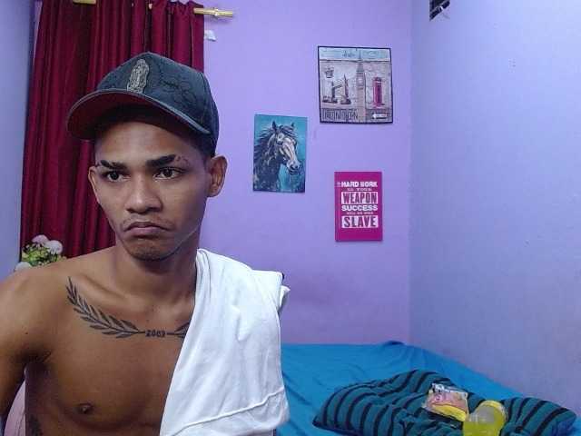 blacktwinks online show from August 14, 4:27 am