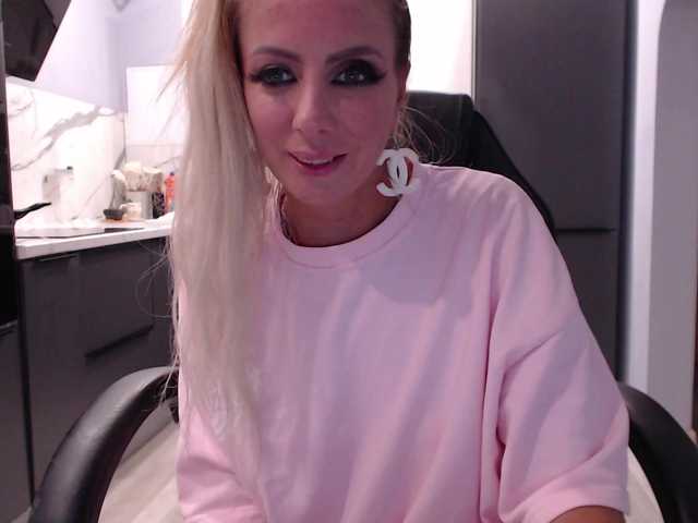 blondalina online show from August 16, 8:57 pm
