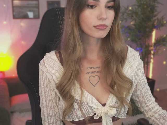 blue-berryyy online show from August 31, 10:16 am