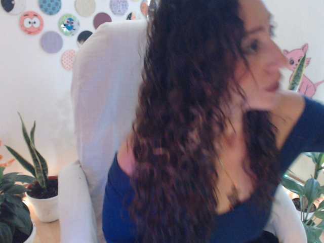 bomboncita288 online show from July 28, 7:47 am