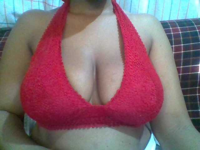 bootylesious online show from August 12, 5:32 am