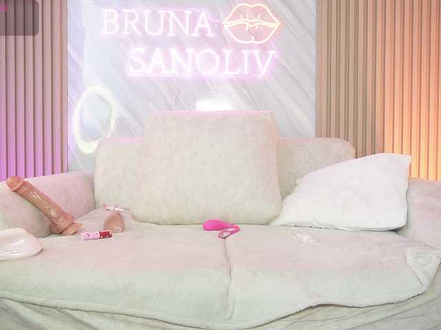 brunasanoliv online show from August 11, 8:49 am
