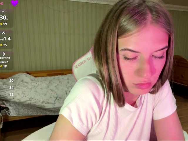 bumblebliss online show from August 15, 9:57 am