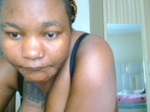 bustymelons69 online show from July 26, 9:20 pm