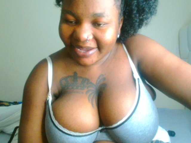 bustymelons69 online show from August 14, 5:55 am