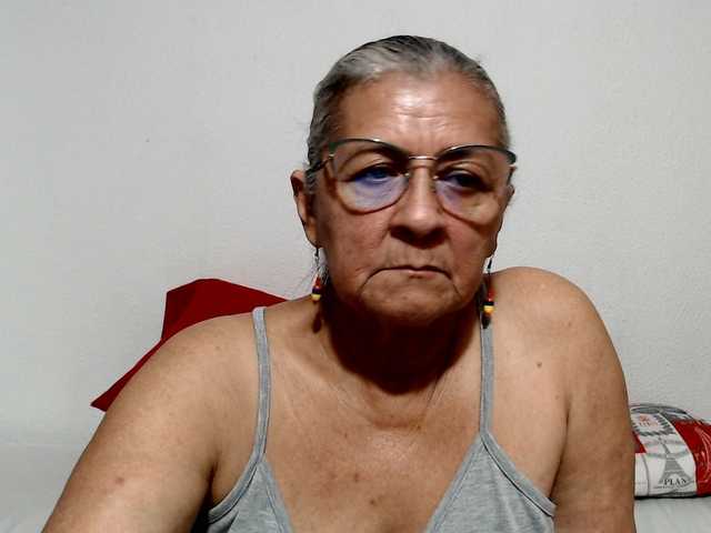 candy-mature online show from August 8, 11:49 pm