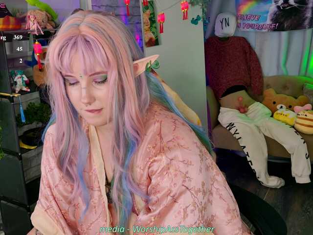 candy-yeah online show from July 24, 7:11 am