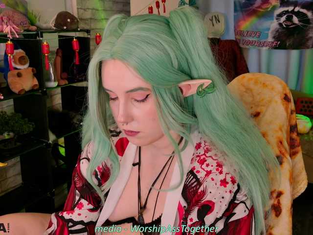 candy-yeah online show from July 26, 3:22 am