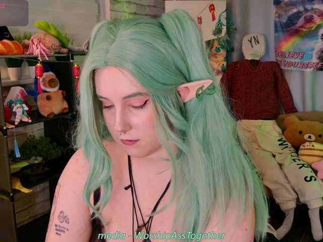candy-yeah online show from July 26, 4:50 am