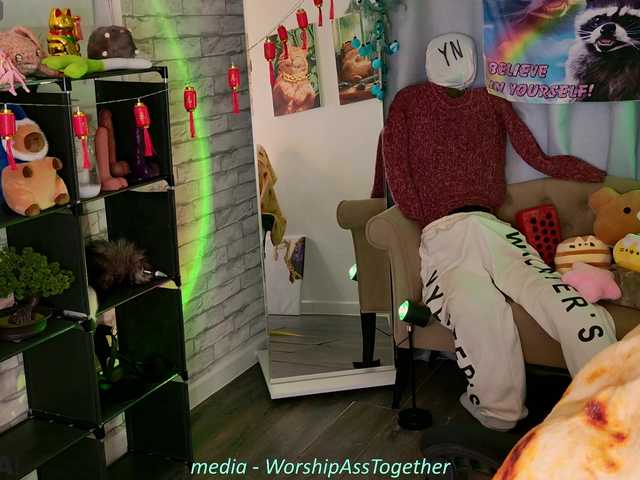 candy-yeah online show from July 27, 1:11 am