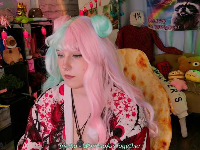 candy-yeah online show from July 27, 4:51 am