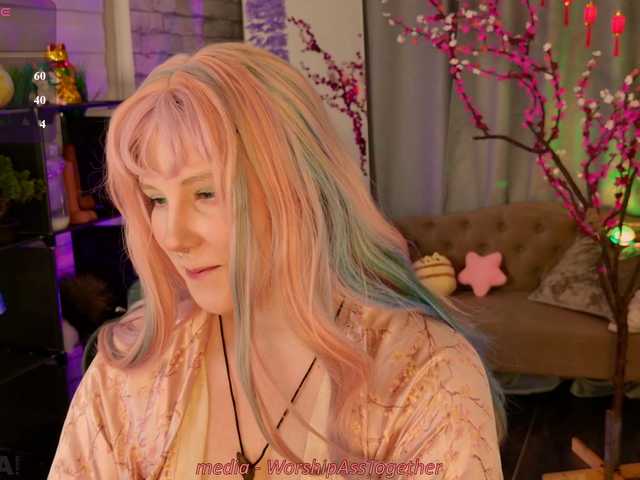 candy-yeah online show from July 30, 5:09 pm