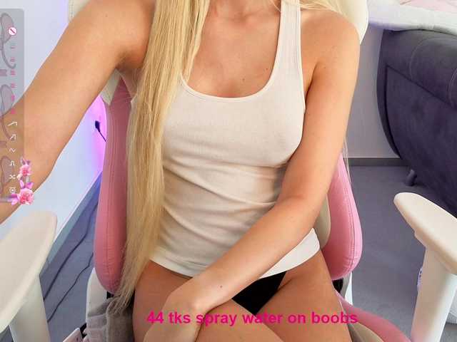 cantfitmybra online show from July 14, 4:20 pm