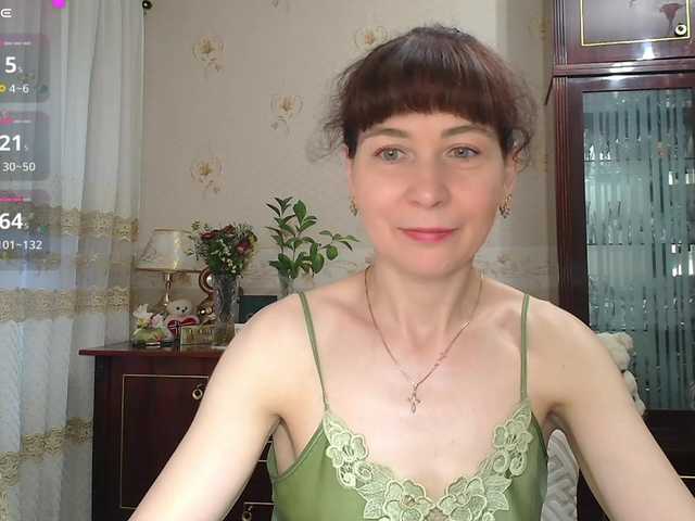 caroliiine online show from August 6, 2:32 am