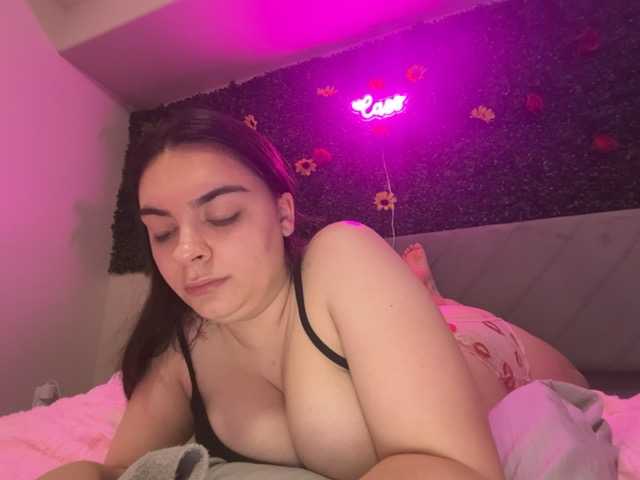 cass2xcass online show from August 4, 6:38 pm