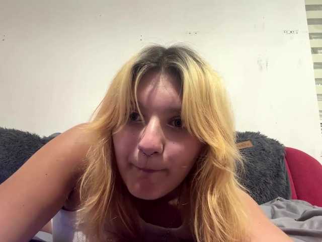 casseyronely online show from August 14, 7:39 pm