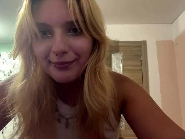 casseyronely online show from August 15, 5:39 pm