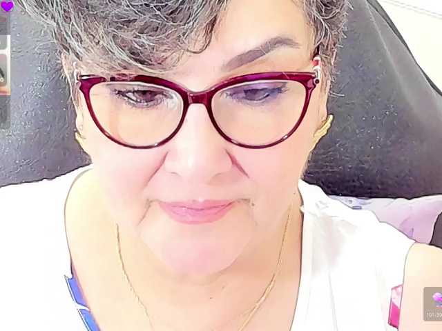 cataleya-mom online show from August 3, 7:10 pm