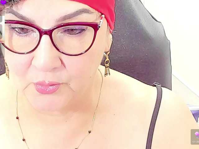 cataleya-mom online show from August 4, 11:57 pm