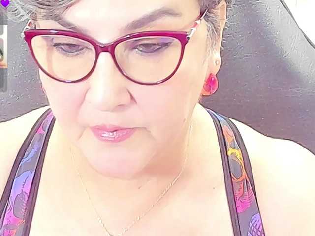 cataleya-mom online show from August 15, 9:46 am
