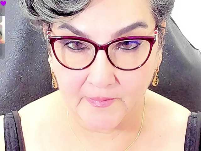 cataleya-mom online show from August 15, 9:19 pm