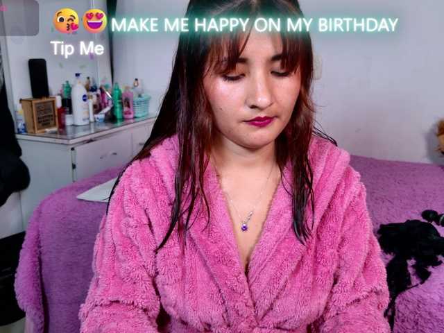 catalinahounn online show from August 15, 11:41 pm