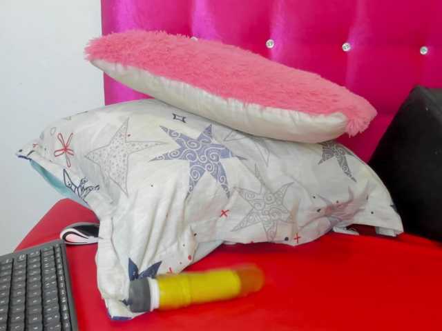 celena-squirt online show from August 4, 5:37 am
