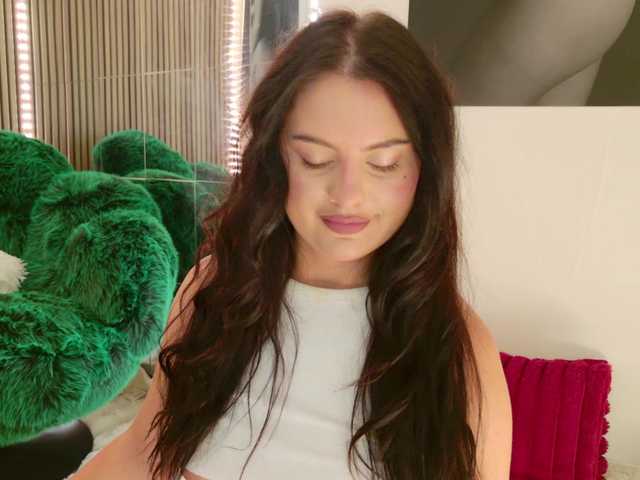 Celya-Chanel online show from August 12, 6:16 am