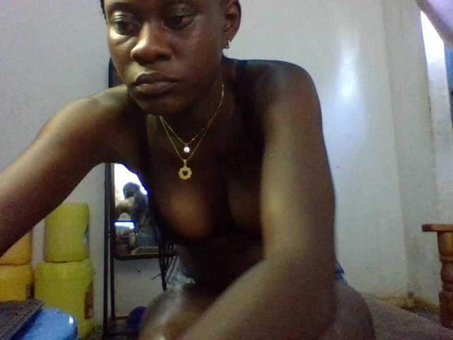 charmychassy27 online show from June 18, 10:26 am
