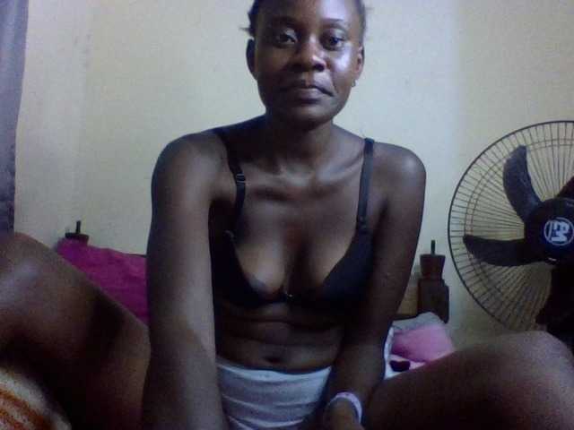 charmychassy27 online show from July 1, 5:14 pm