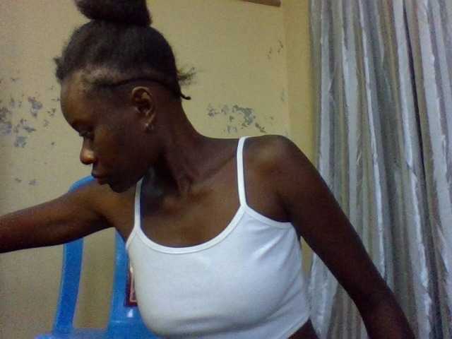 charmychassy27 online show from July 2, 5:08 am