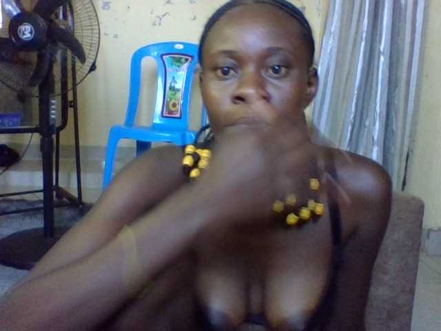 charmychassy27 online show from July 7, 8:51 am