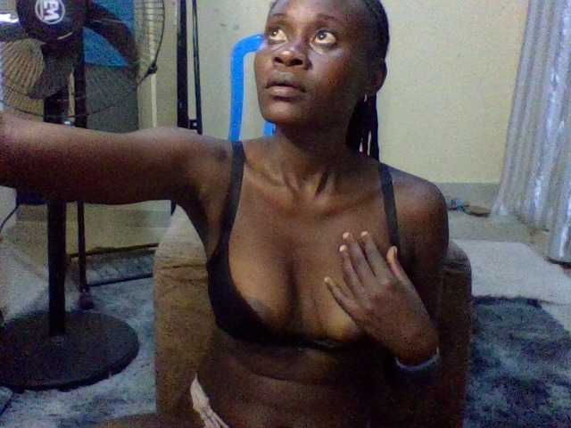 charmychassy27 online show from July 7, 6:34 pm
