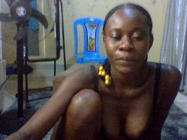 charmychassy27 online show from July 7, 7:40 pm
