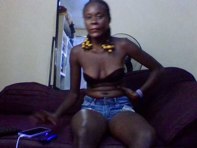 charmychassy27 online show from July 13, 1:51 pm