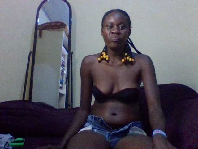 charmychassy27 online show from July 13, 6:46 pm