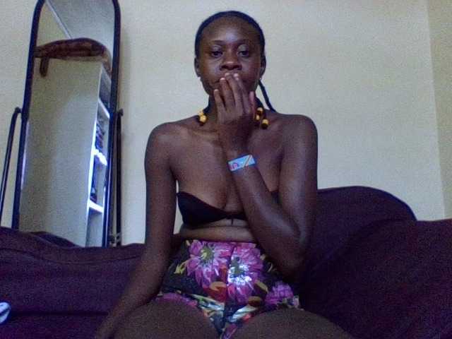 charmychassy27 online show from July 14, 12:08 pm