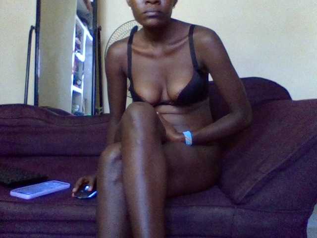 charmychassy27 online show from July 17, 2:39 pm