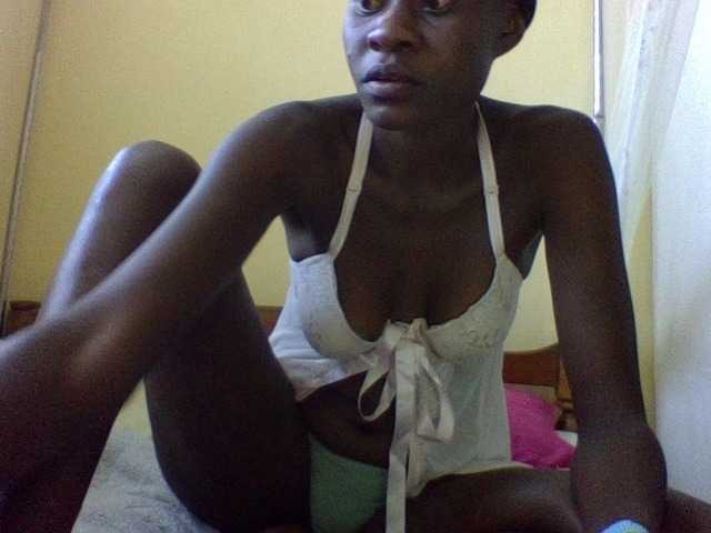 charmychassy27 online show from August 11, 8:27 am