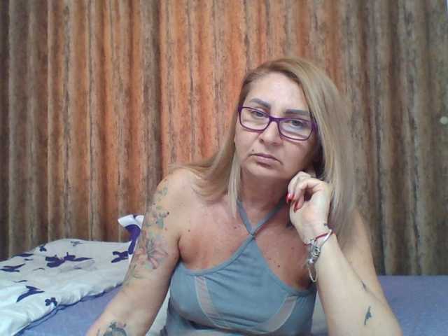 ChaudeEvely online show from April 27, 3:25 pm