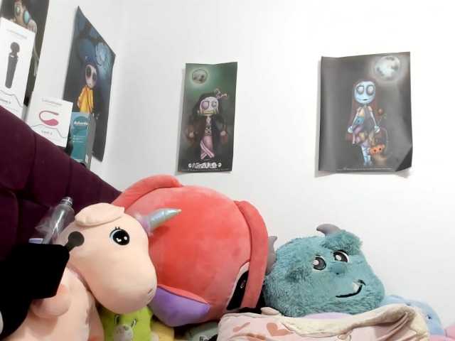 cherry2910 online show from August 6, 3:38 am