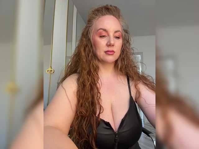 cherryygirl online show from April 13, 11:02 am