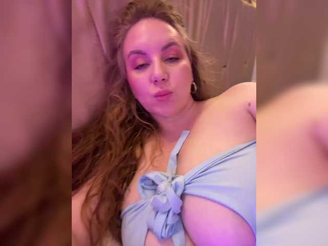 cherryygirl online show from April 20, 4:40 pm