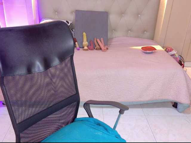 chloe-rosse online show from August 8, 1:44 pm